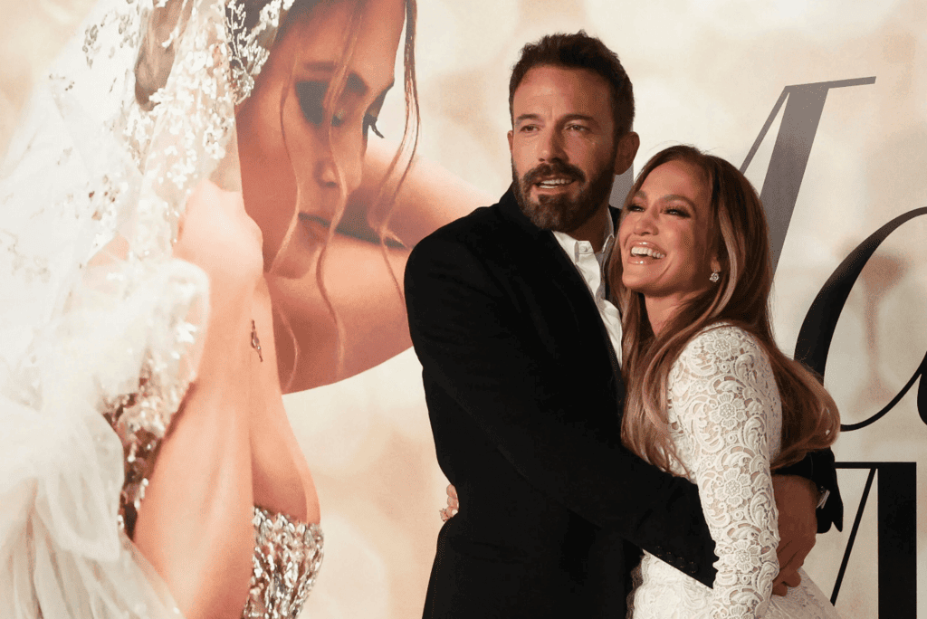 Jennifer Lopez Dedicates a Song to Ben Affleck for Their Anniversary